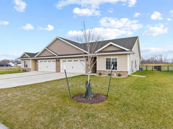 218B Vista Dr, Kalona, IA 52247
