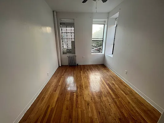 Rented by SERHANT. | media 19