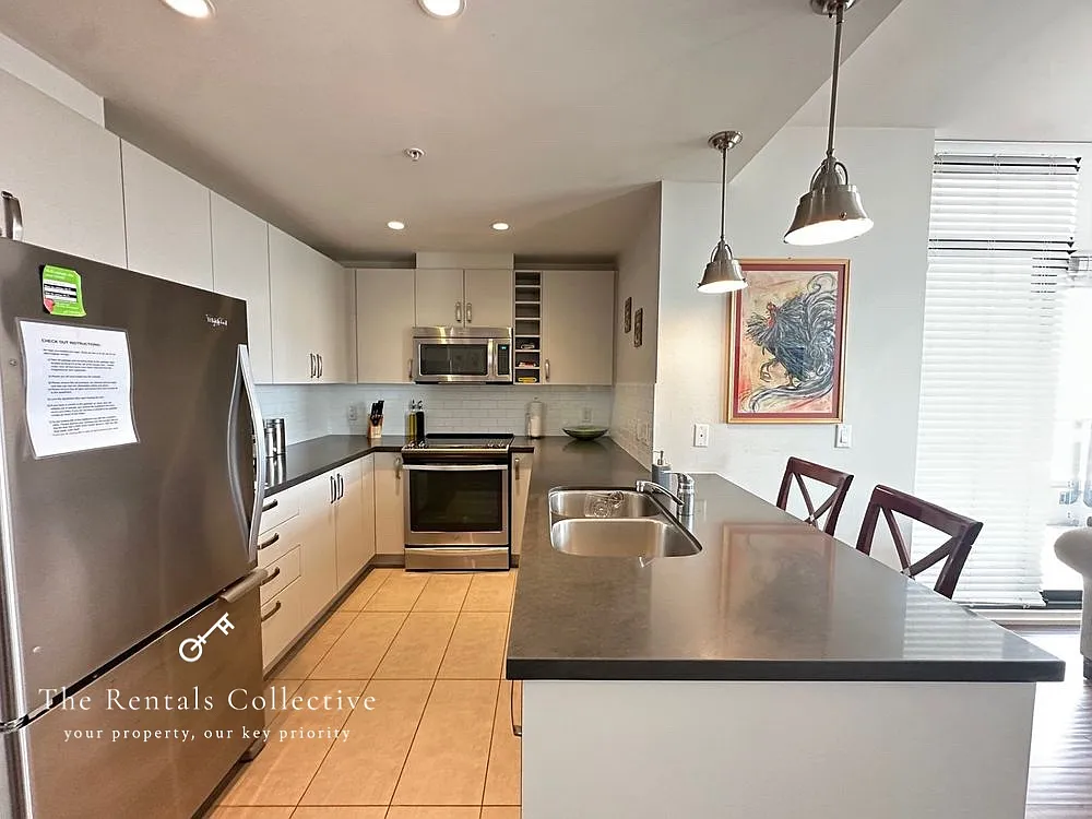 2 bed, 943 sqft, $3,750 — Photo 3