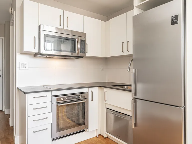 730 Saint Clarens Ave — Photo 2