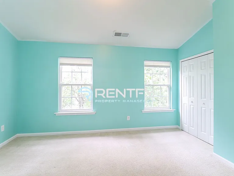 18478 Streamline Ct — Photo 11