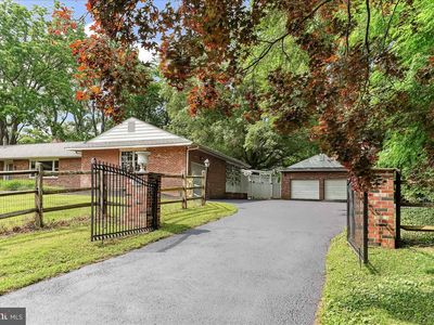 136 Schoolhouse Ln, Glen Mills, PA, 19342