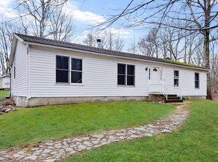 106 Johnsons Dr, Dingmans Ferry, PA 18328