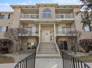 2001 W 75th Pl UNIT 37, Merrillville, IN 46410