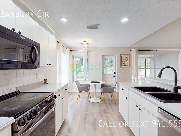 5th image of 4026 Banbury Cir