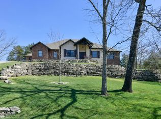 417 Silverwood Circle, Branson West, MO 65737