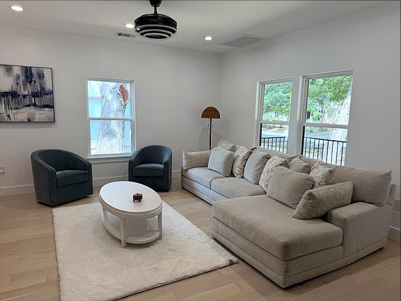 4th image of 4010 Avenue D