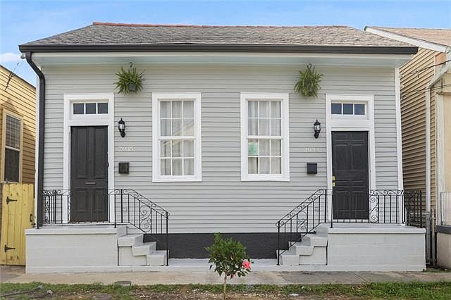 1st image of 2033-35 4th St
