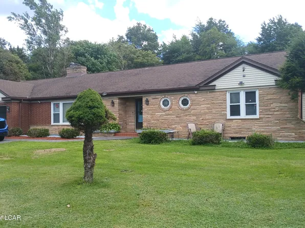 1902 E Broad St, Beaver Meadows, PA 18216