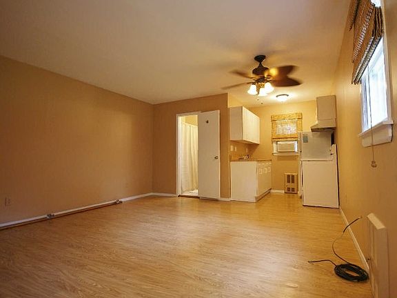4th image of 303 6th Ave