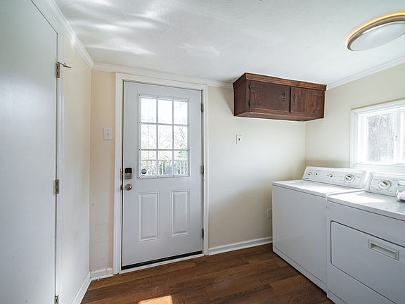 Laundry Room Cabinet