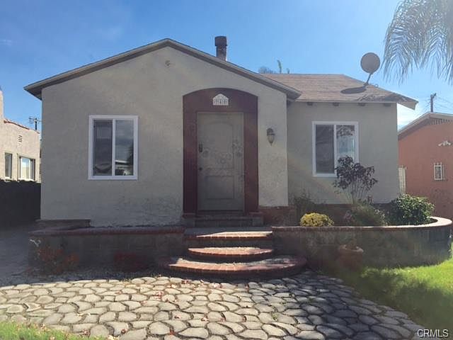 1st image of 940 E 66th St