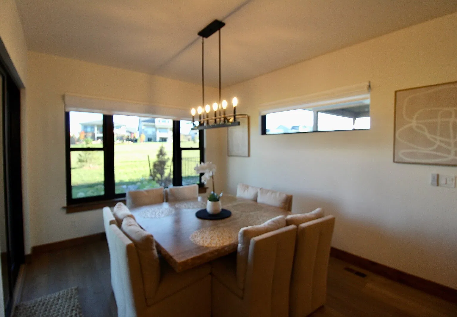 Furnished Luxury 4bd/4ba Home — Photo 1