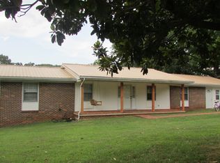 1704 Whippoorwill Dr W, Lawrenceburg, TN 38464