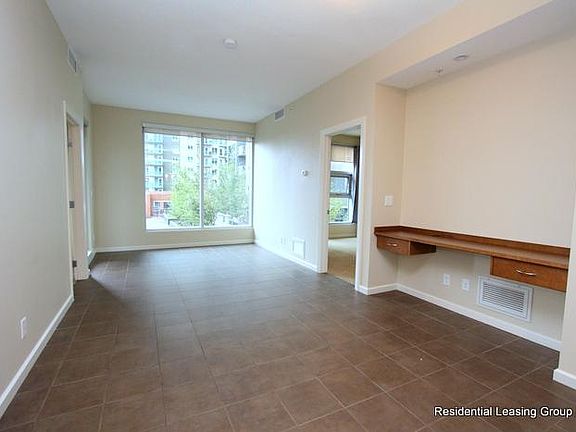 5th image of 211 13th Ave SE #308