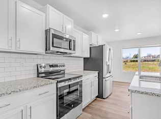 805 Lambert Cir, Willard, MO 65781