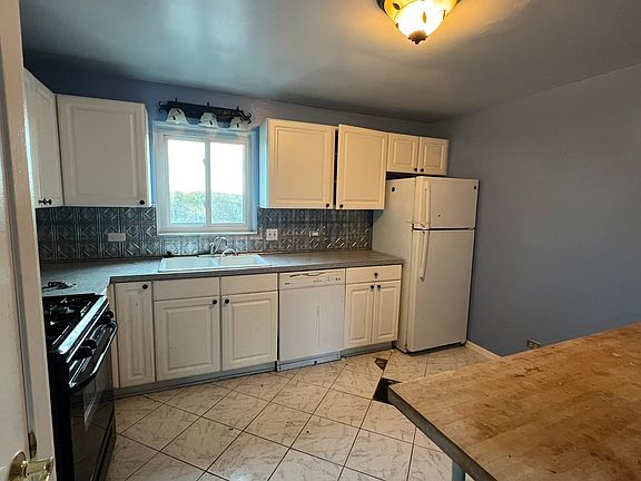 5th image of 6000 Lake Bluff Dr Unit 701