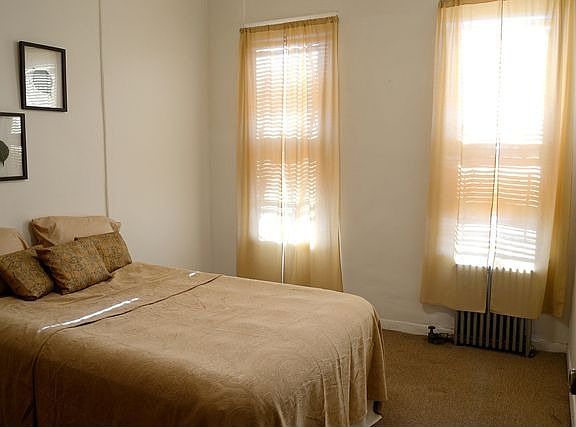 3rd image of 266 Mac Dougal St