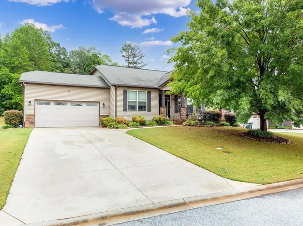 400 Tineke Way, Travelers Rest, SC 29690