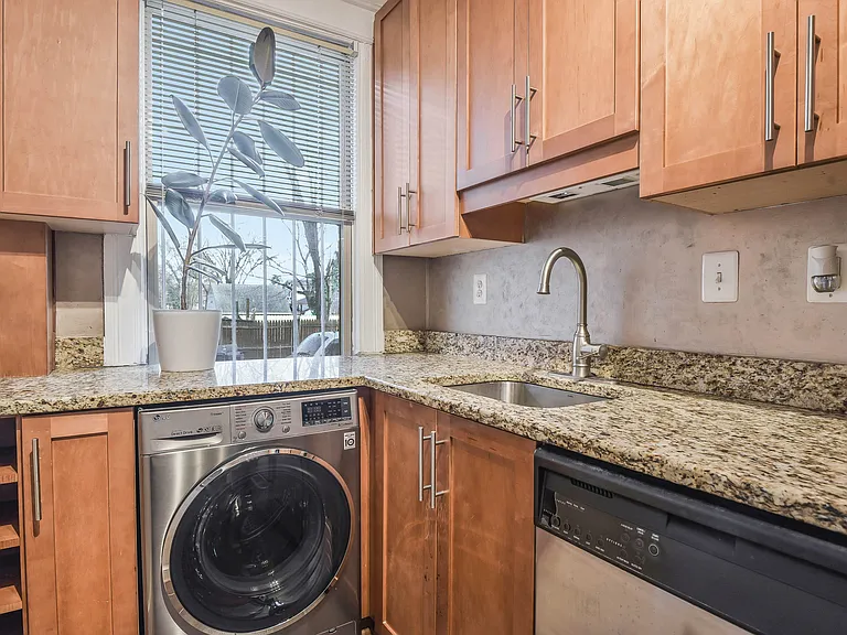 6645 Georgia Ave NW #103 — Photo 10