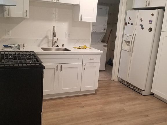 4th image of 3570 Eagle Rock Blvd #1
