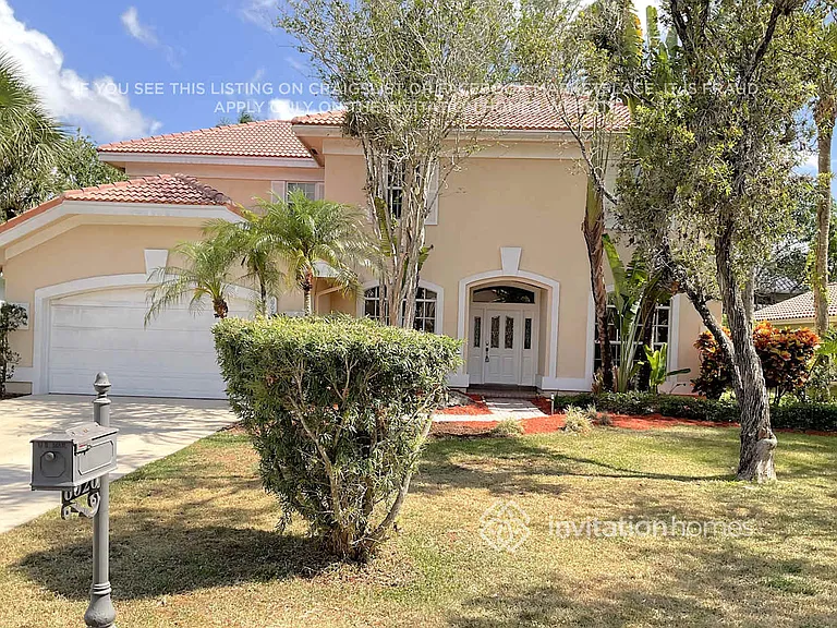 6020 NW 67th Ct — Photo 2