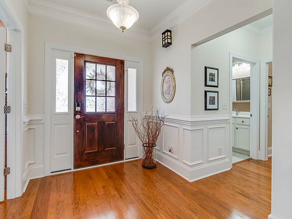 2nd image of 537 Buckview Ln