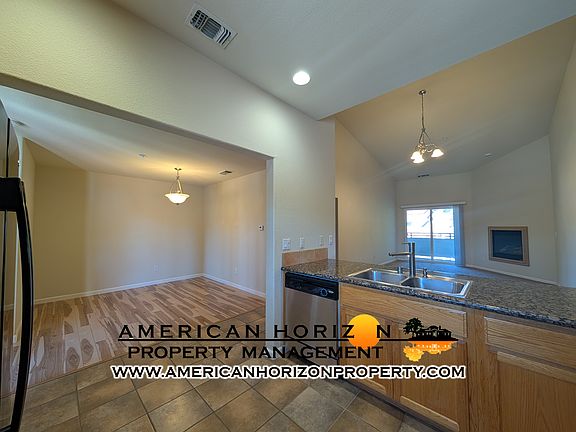 4th image of 4930 Dover Ln Unit 1508