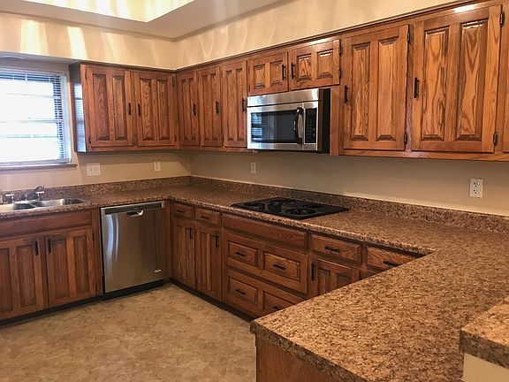 2nd image of 1003 Woodland Way