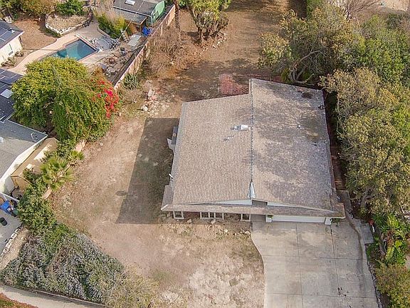 5th image of 838 Yorkshire Ave