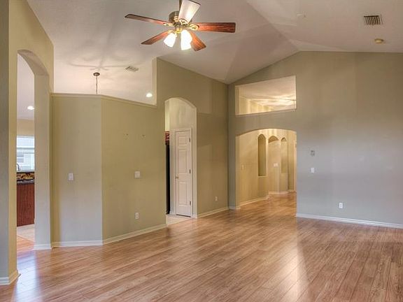 5th image of 18914 Twinberry Dr