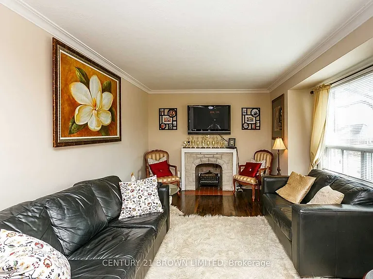 30 Parker Ave — Photo 3