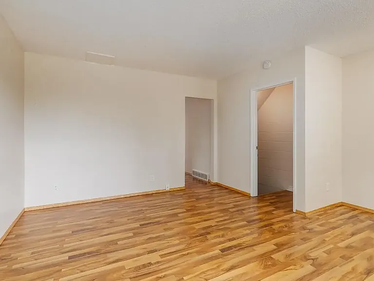 225 Upland Dr SE — Photo 17