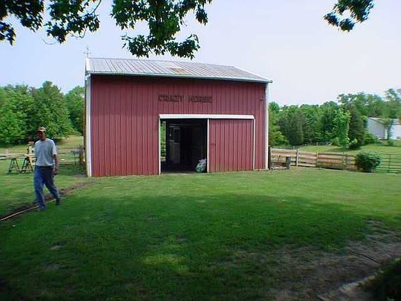 barn at 9650 Salem Church