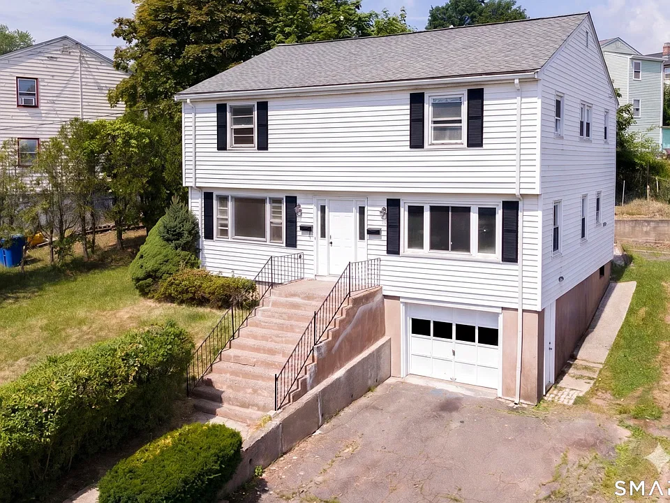 14 Lewis Rd