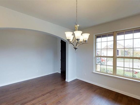 5th image of 1412 Daffodil Ct