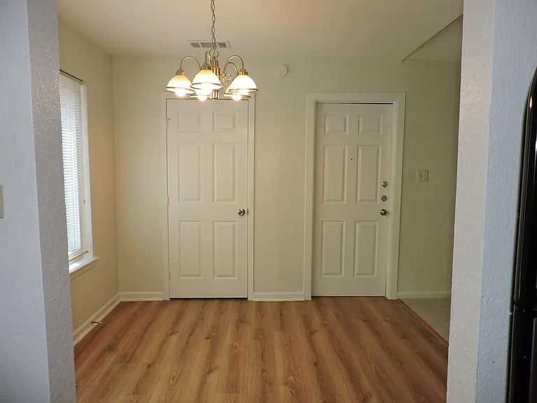1625 Chippeway Ln — Photo 12