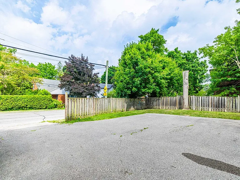 41 Arnold Cres — Photo 42