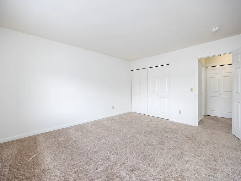 Clintwood Apartments — Photo 42