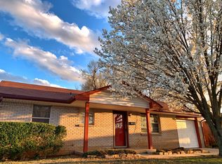 924 NW 1st St, Moore, OK 73160