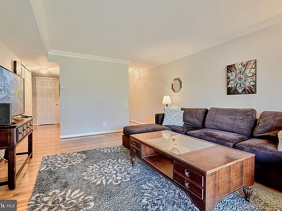 5th image of 791 Fairview Ave APT D