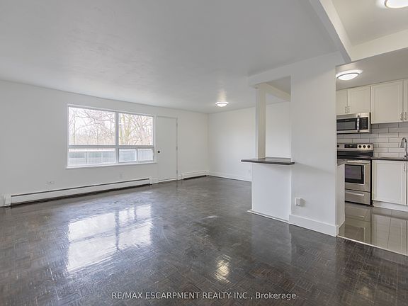4th image of 285 Erb St W #707