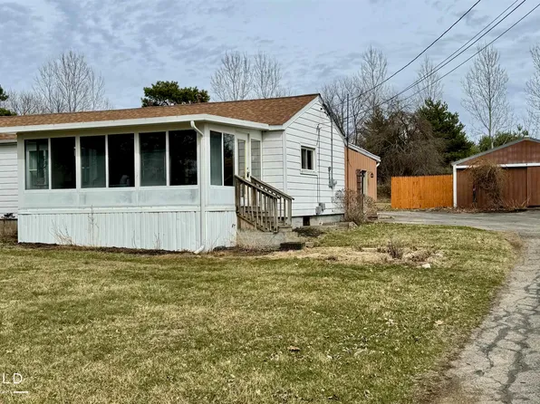 1395 Aiken Rd, Owosso, MI 48867