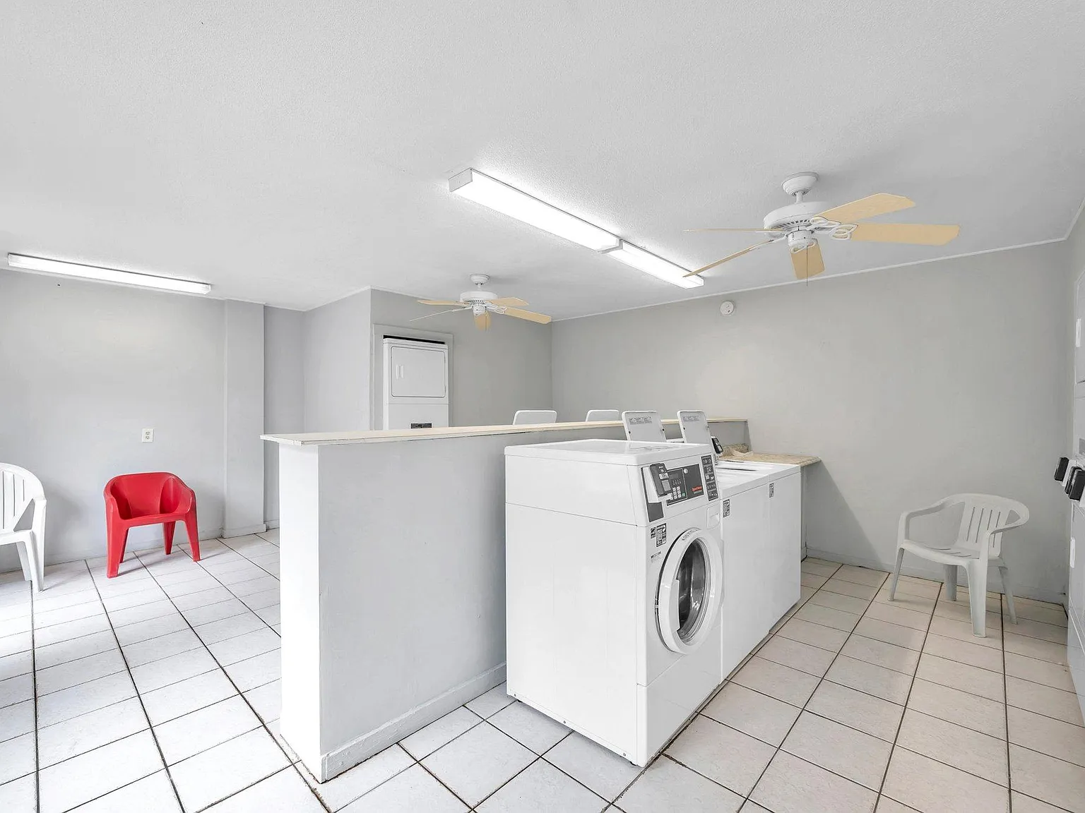 2 bed, 1050 sqft, $2,000 — Photo 3