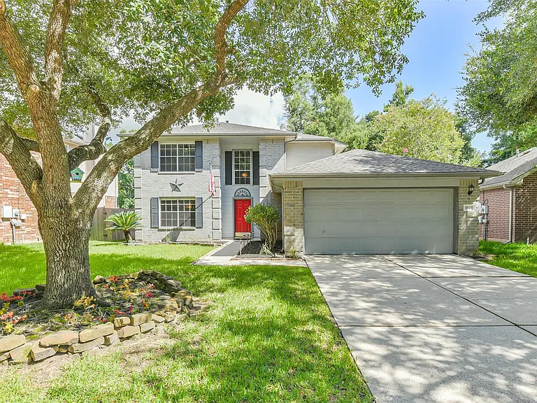 1623 Stonehaven Village Cir — Photo 1