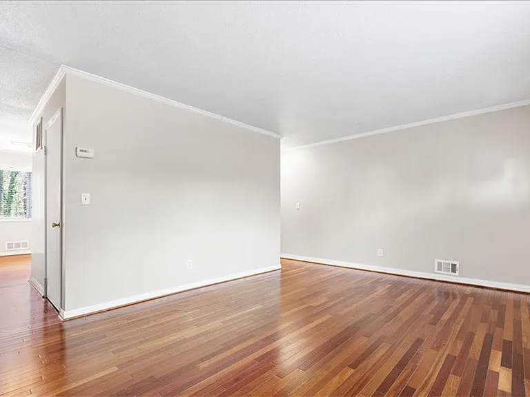2412 Peachwood Cir NE #3 — Photo 5