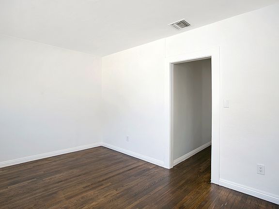 2nd image of 3204 Chamoune Ave