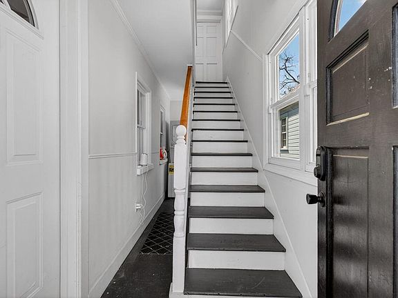 4th image of 435 Race St