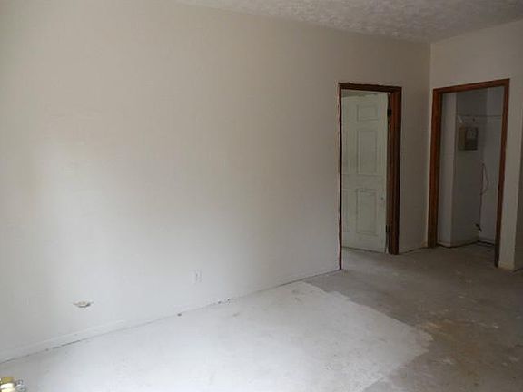 3rd image of 4780 Bantry Ct