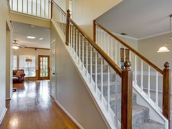5th image of 2678 Creekside Way